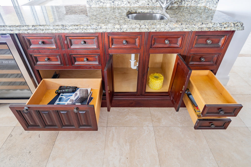 Clive Christian Regency Traditional Mahogany Kitchen with Granite Countertops