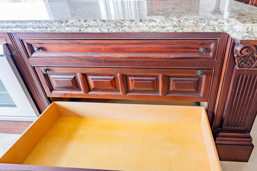 Clive Christian Regency Traditional Mahogany Kitchen with Granite Countertops