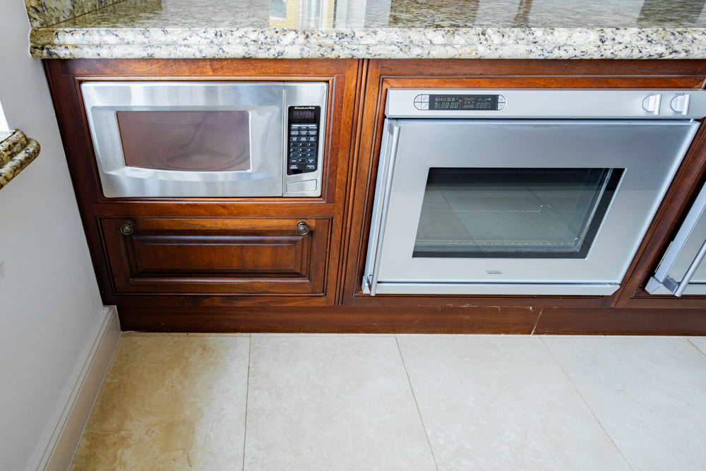 Clive Christian Regency Traditional Mahogany Kitchen with Granite Countertops