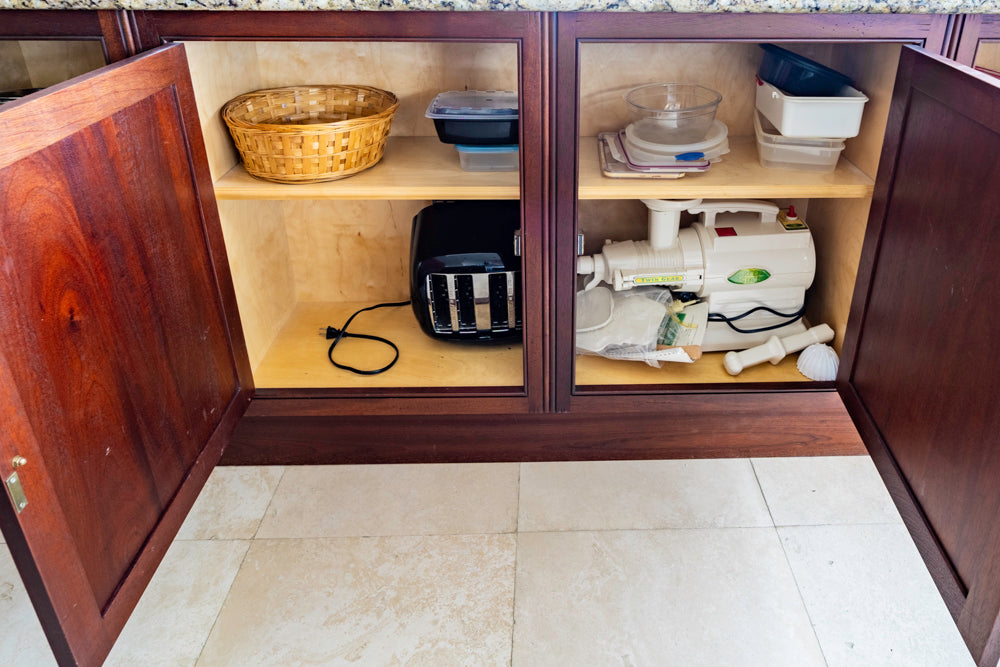Clive Christian Regency Traditional Mahogany Kitchen with Granite Countertops