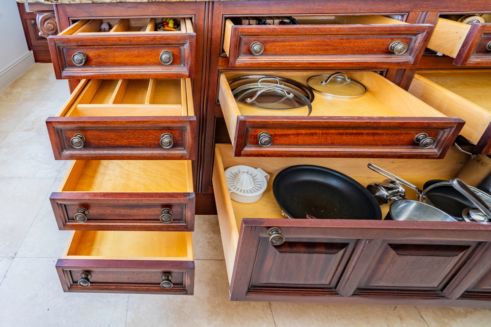 Clive Christian Regency Traditional Mahogany Kitchen with Granite Countertops