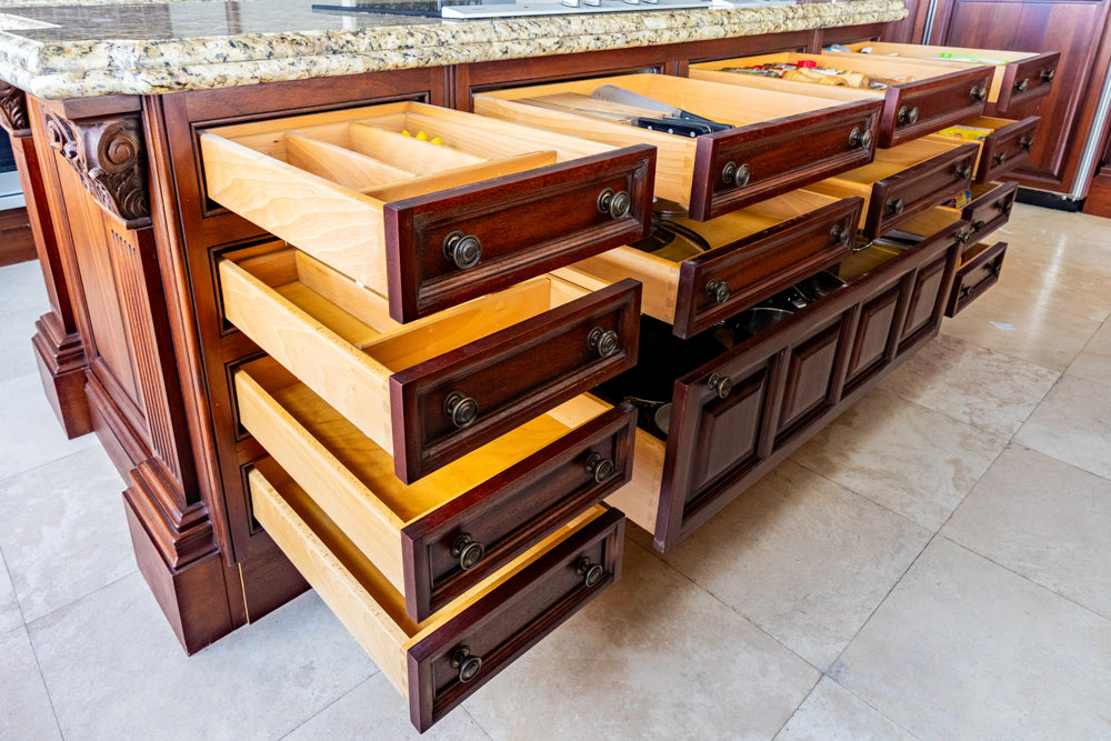 Clive Christian Regency Traditional Mahogany Kitchen with Granite Countertops