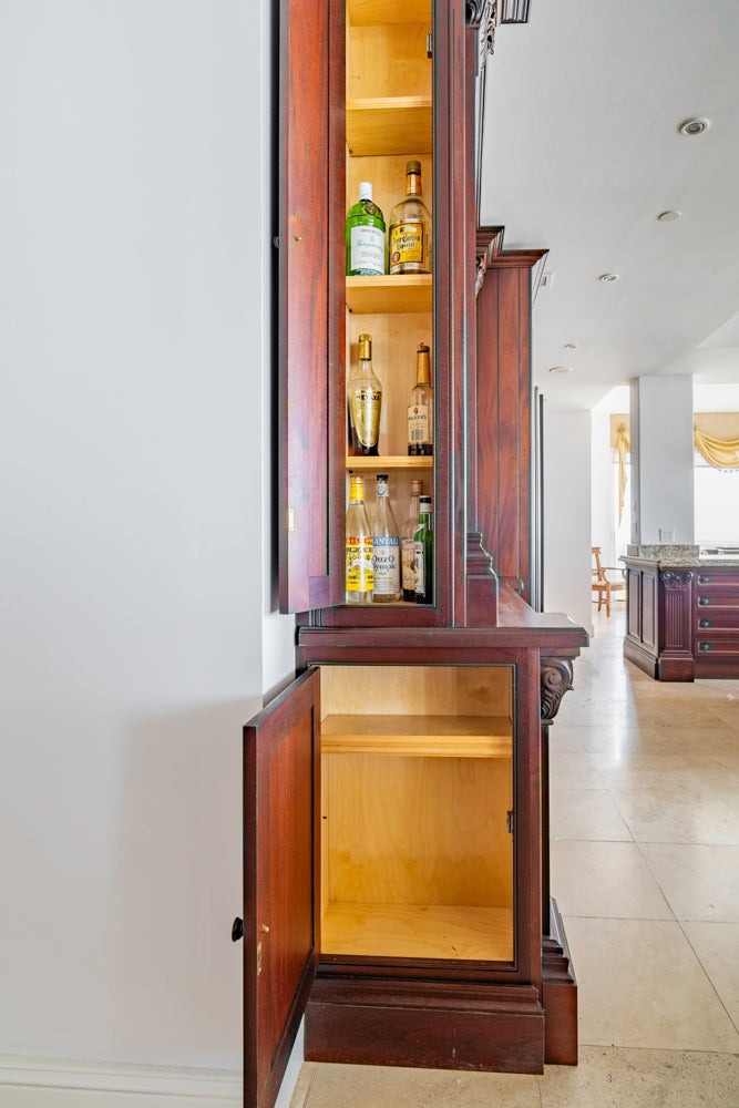 Clive Christian Regency Traditional Mahogany Kitchen with Granite Countertops