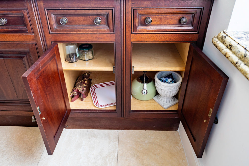 Clive Christian Regency Traditional Mahogany Kitchen with Granite Countertops