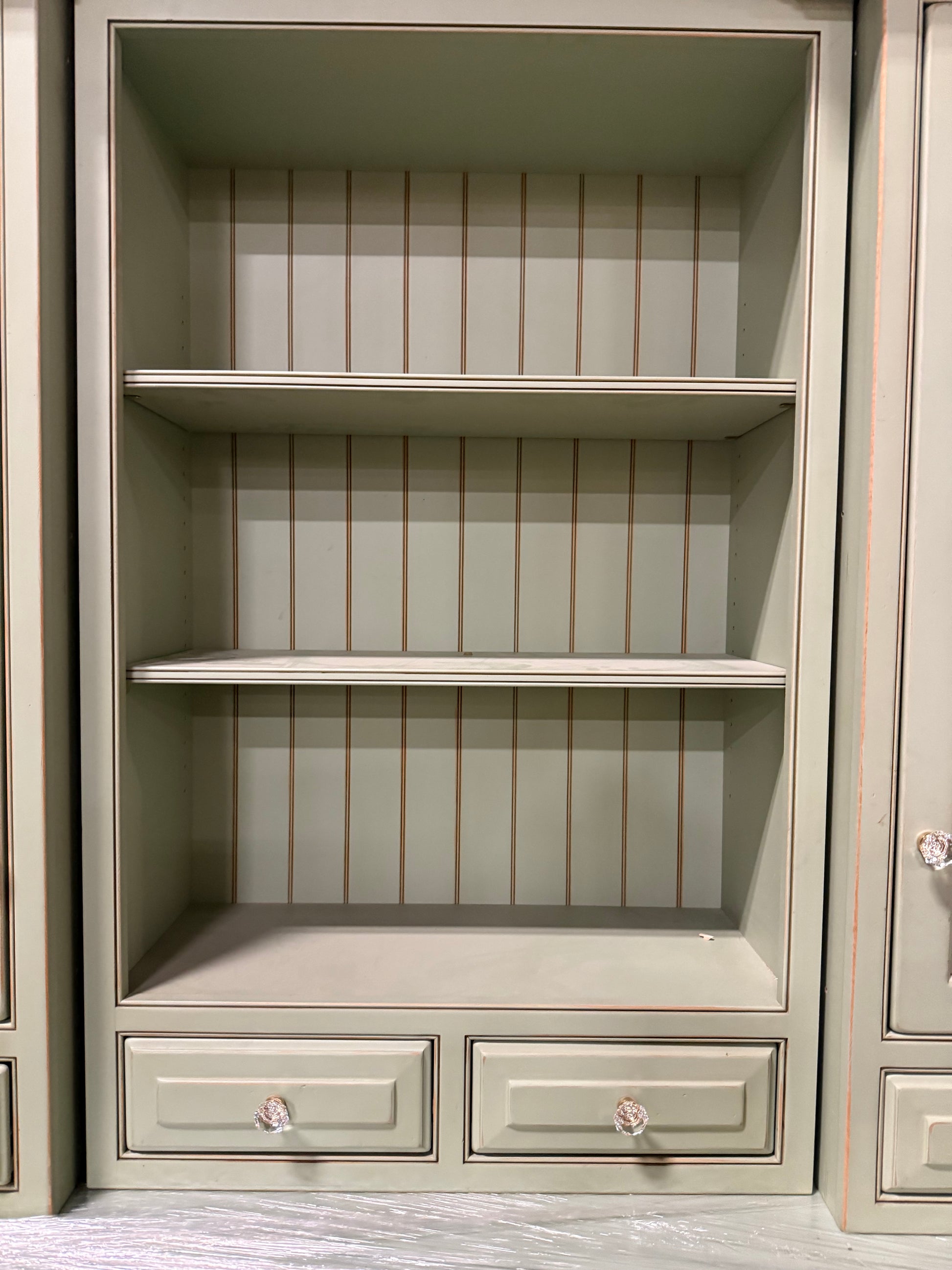 Traditional 72.5" Freestanding Wooden Green Hutch 