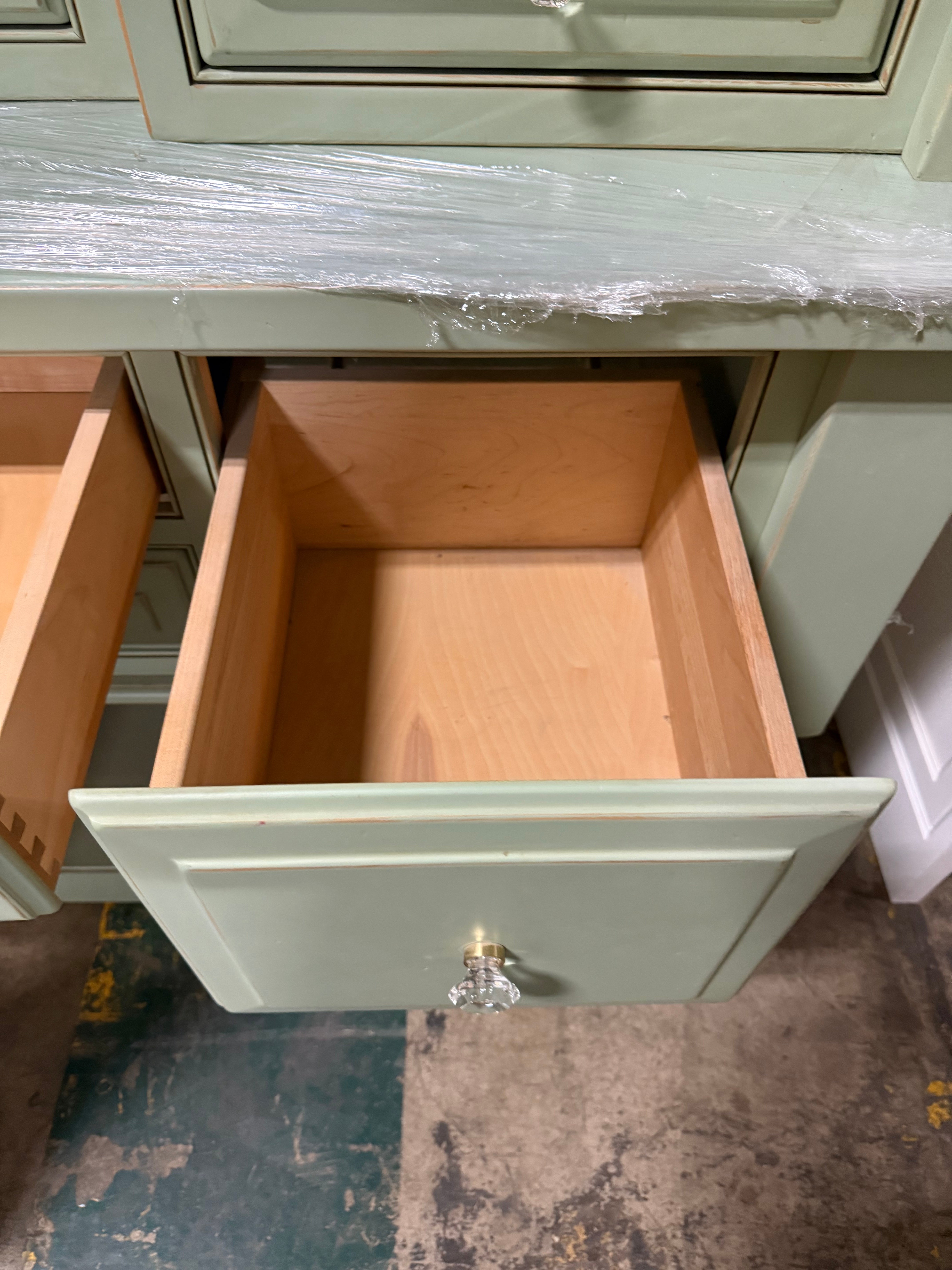 Traditional 72.5" Freestanding Wooden Green Hutch 
