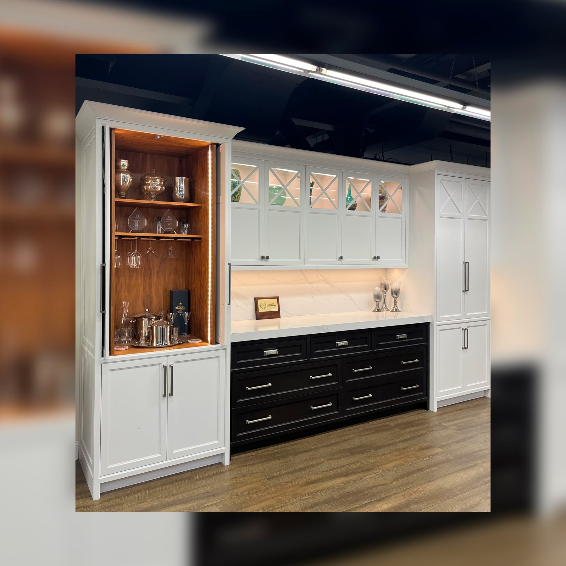 Grabill Transitional White & Black Dry Bar White Quartz Countertops