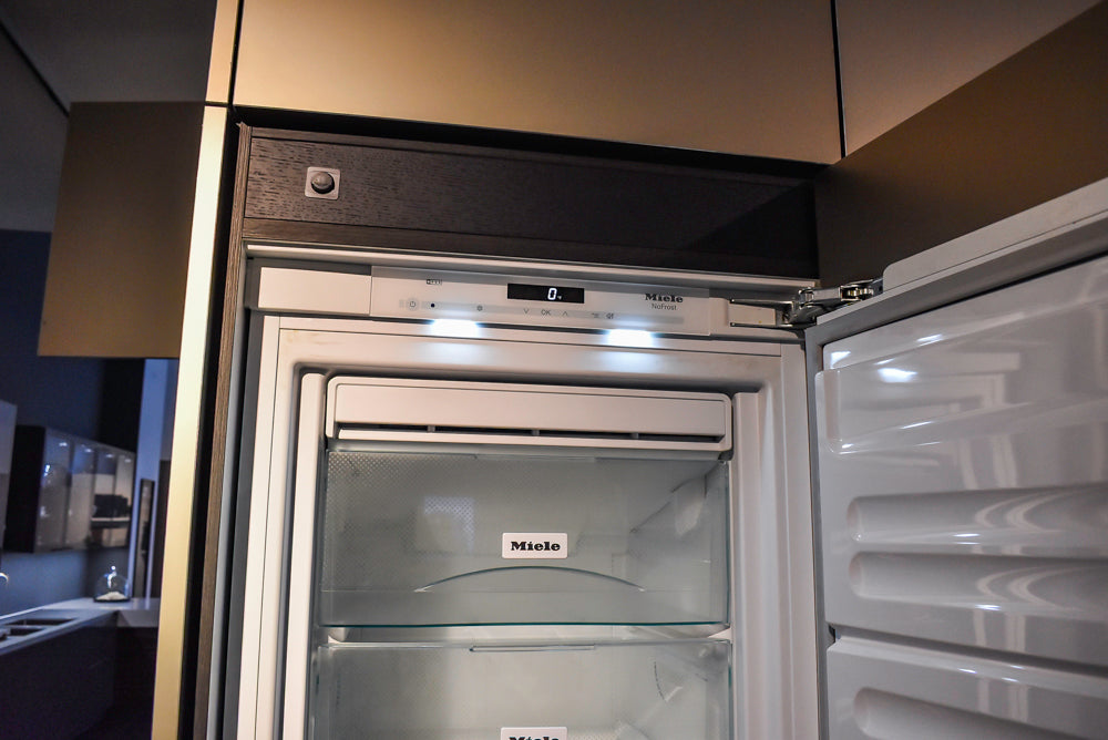 Poggenpohl Segmento Modern Black Kitchen with Miele Appliances