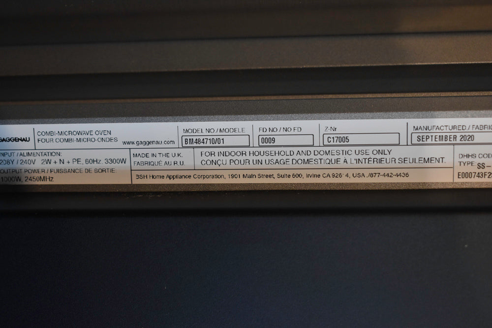 Poggenpohl Modo and +Stage Modern Natural Wood Tone Kitchen with Gaggenau Appliances