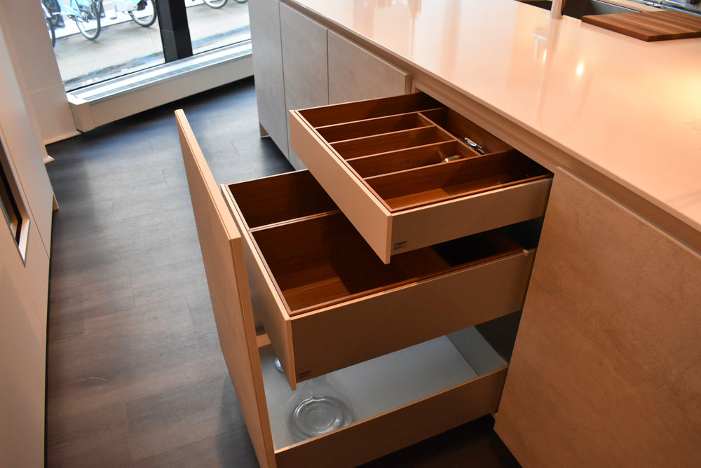 Poggenpohl KT-ML Segmento Modern Kitchen with Wolf & Sub-Zero Appliances(2021) - Estimated Removal End of April 2025