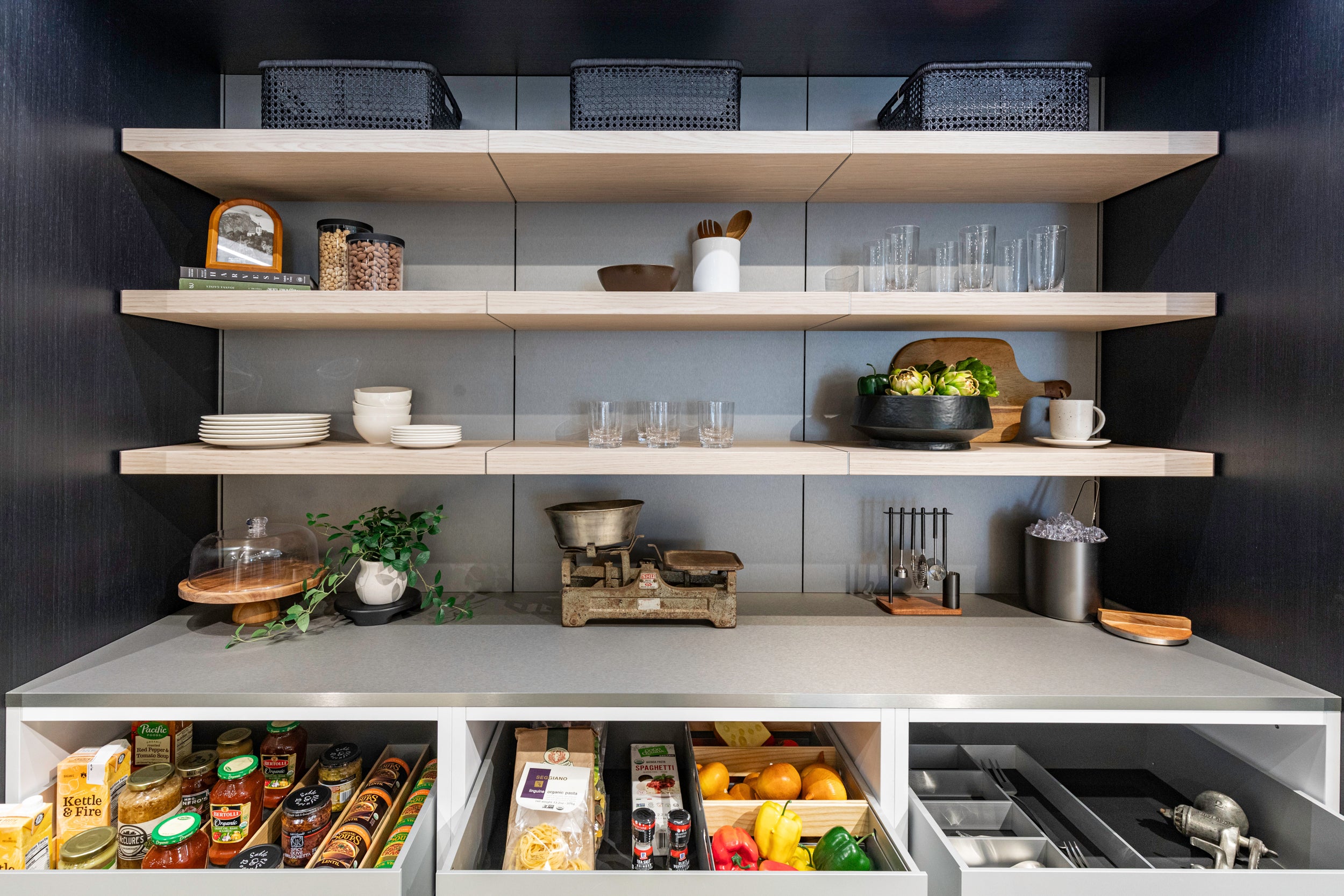 eggersmann E-Line Graphite Black Bi-Fold Pocket Door Pantry Wall