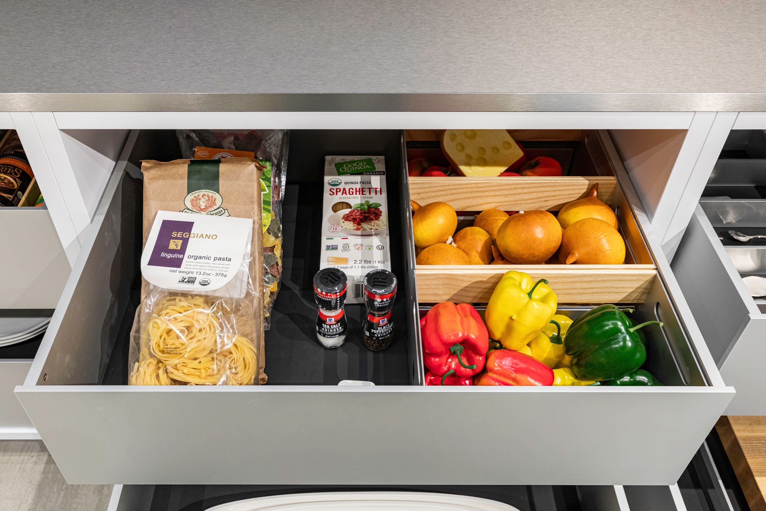 eggersmann E-Line Graphite Black Bi-Fold Pocket Door Pantry Wall