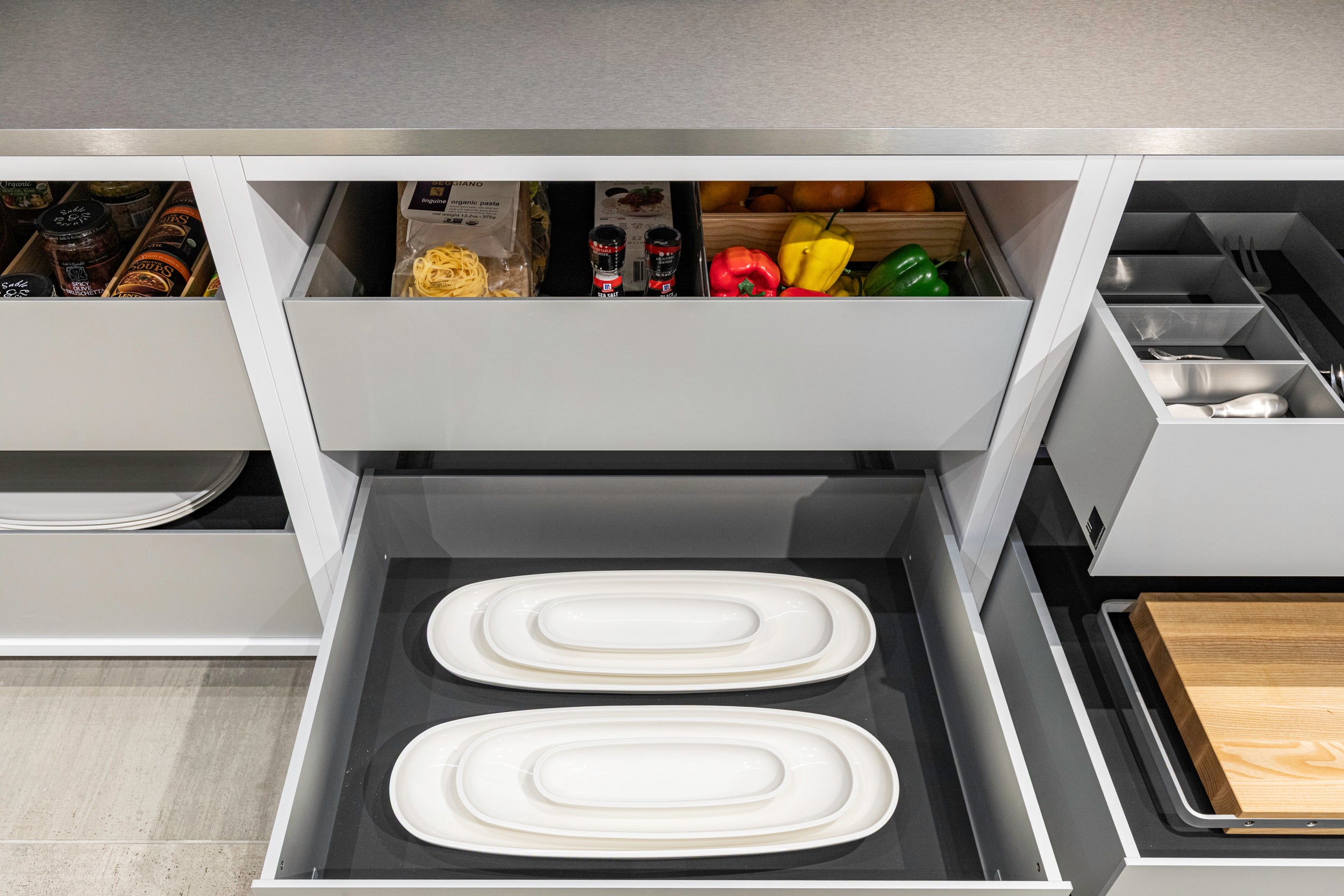 eggersmann E-Line Graphite Black Bi-Fold Pocket Door Pantry Wall