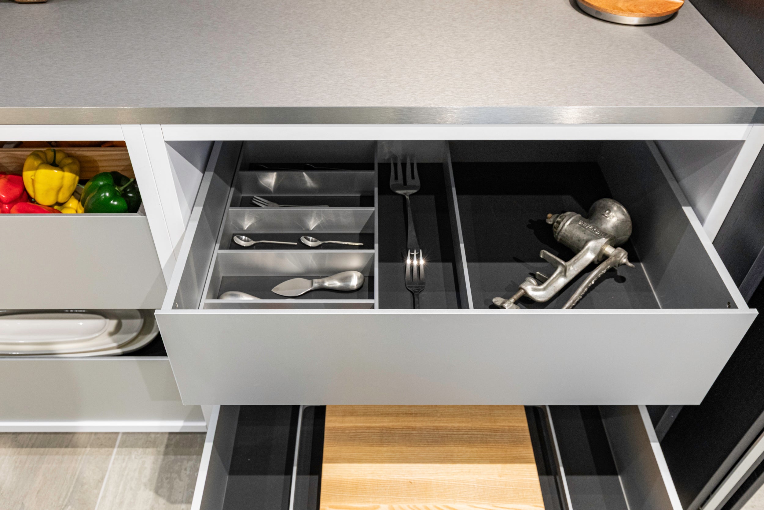 eggersmann E-Line Graphite Black Bi-Fold Pocket Door Pantry Wall