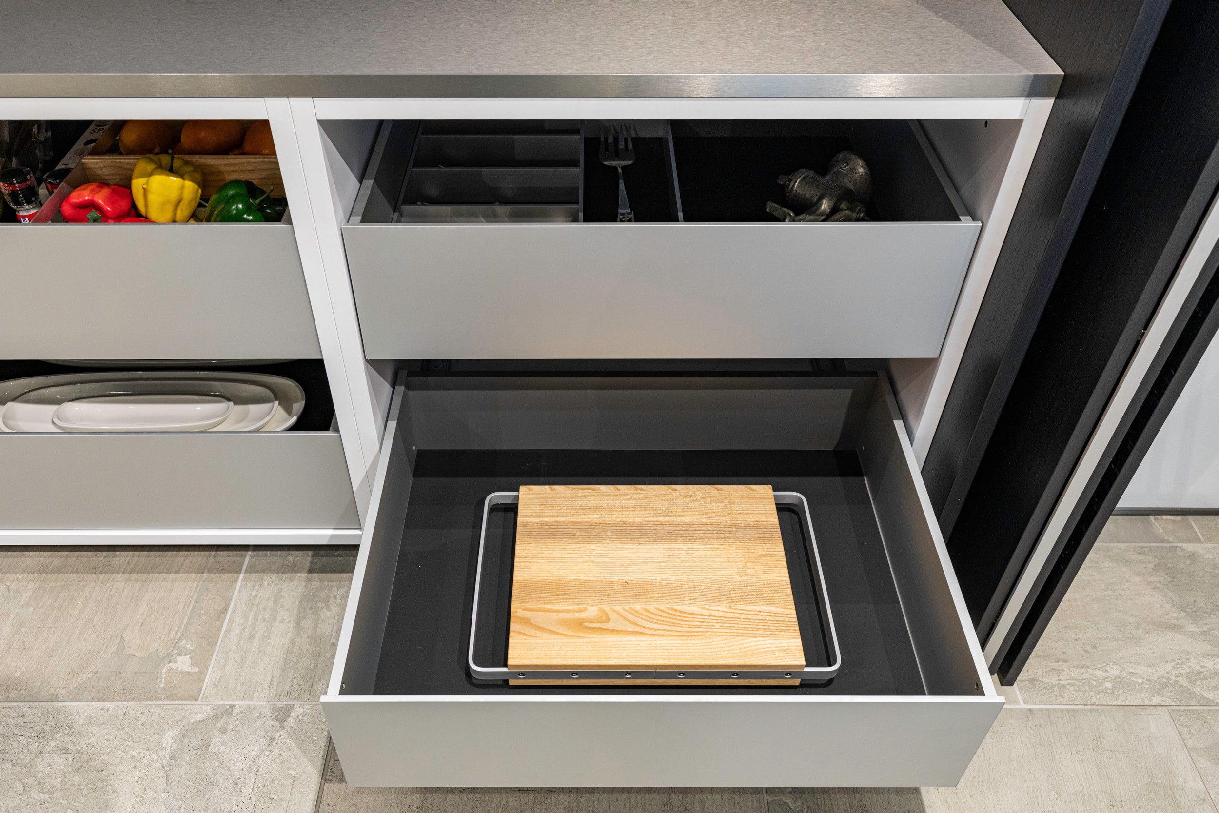 eggersmann E-Line Graphite Black Bi-Fold Pocket Door Pantry Wall