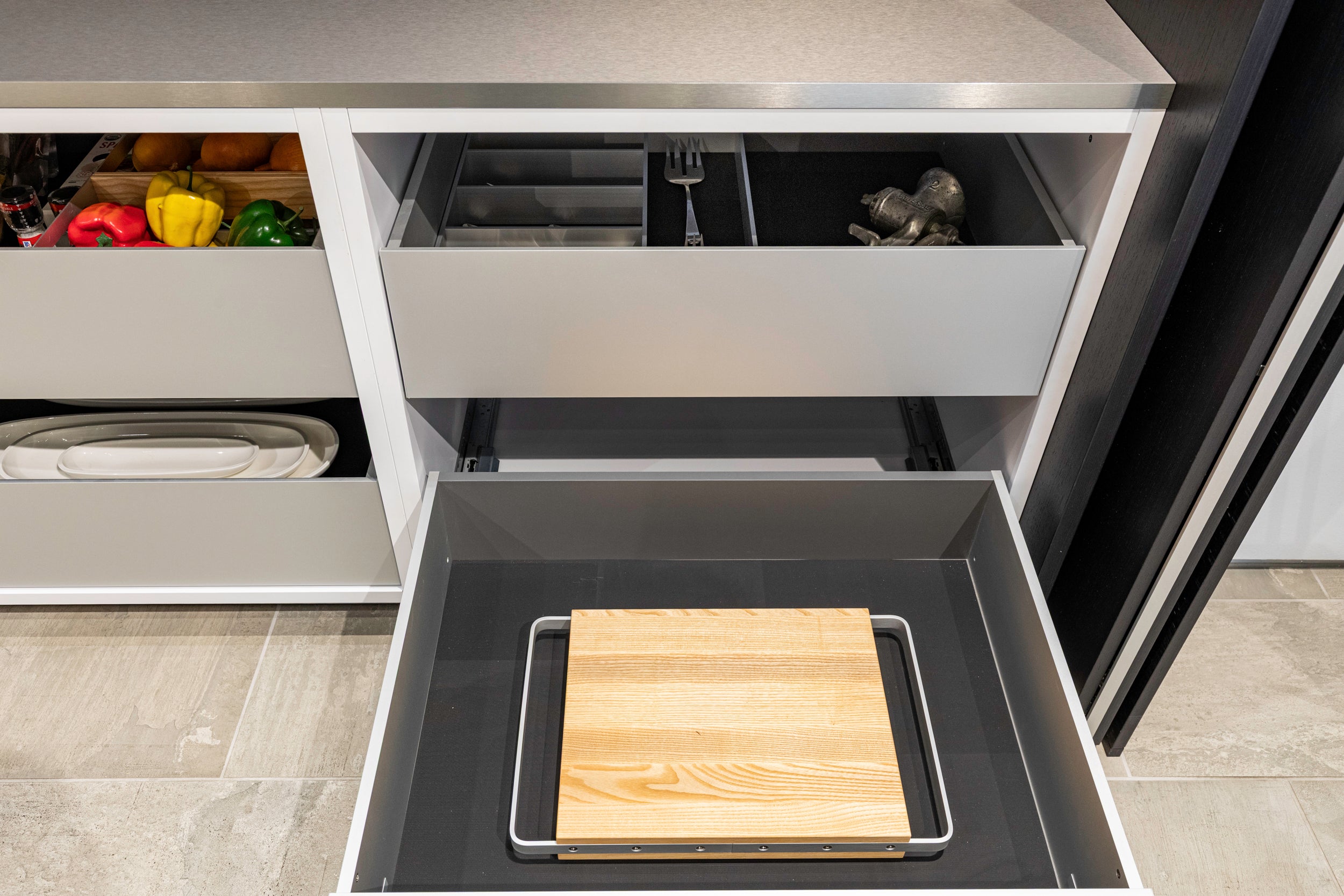 eggersmann E-Line Graphite Black Bi-Fold Pocket Door Pantry Wall