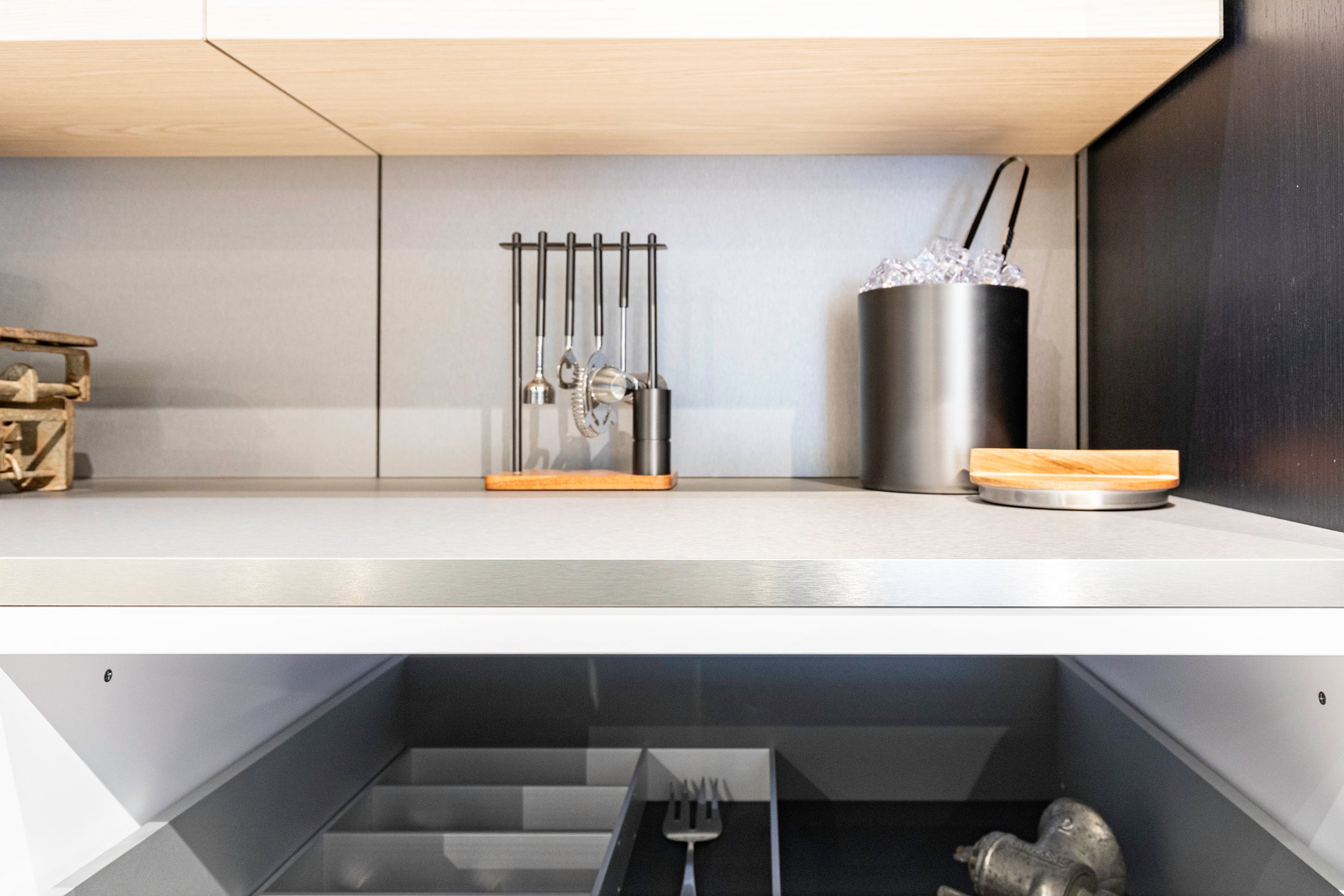 eggersmann E-Line Graphite Black Bi-Fold Pocket Door Pantry Wall