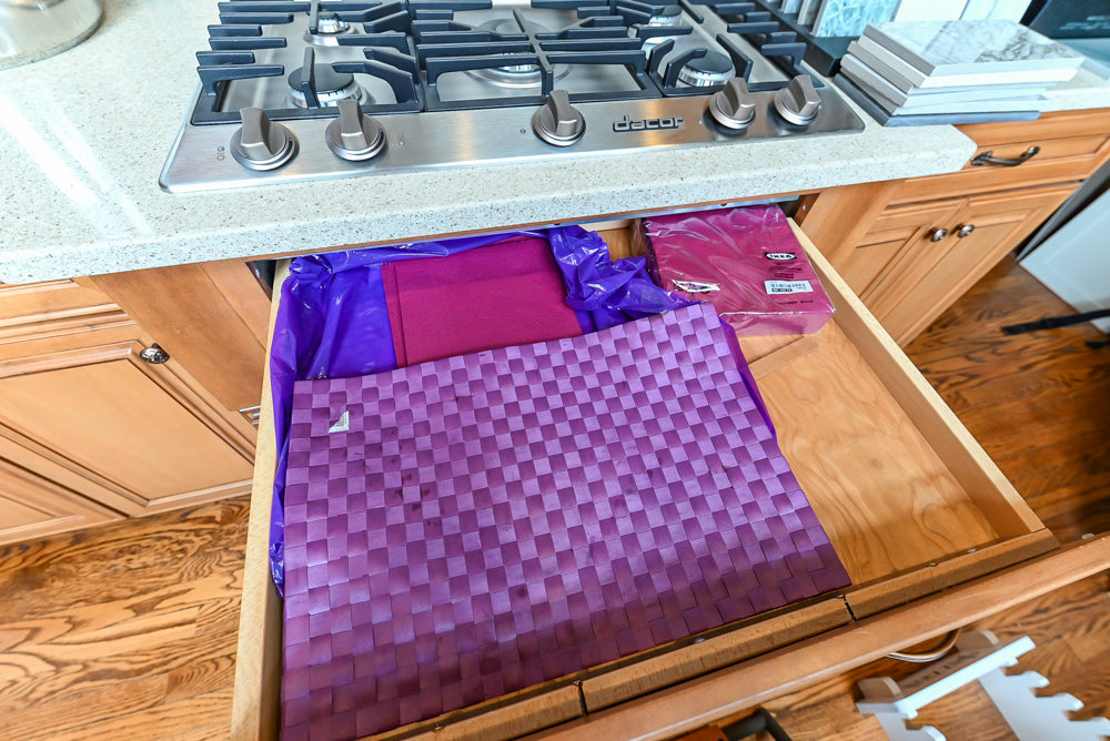 Decora Traditional Wooden Kitchen with Silestone Countertops