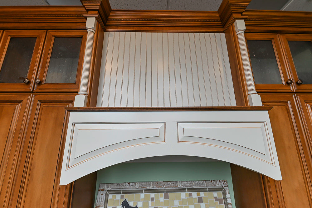 Decora Traditional Wooden Kitchen with Silestone Countertops