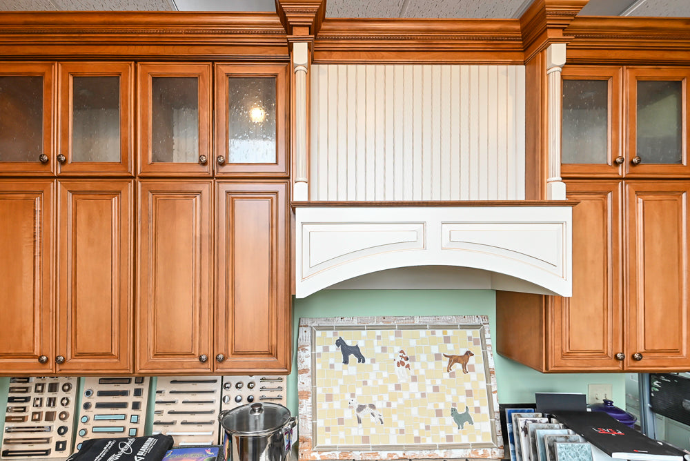 Decora Traditional Wooden Kitchen with Silestone Countertops