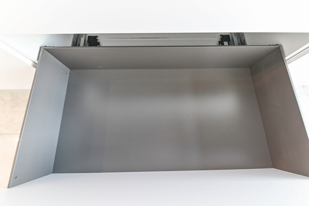 Häcker Modern Glossy White Kitchen with Island and Black Quartz Countertop