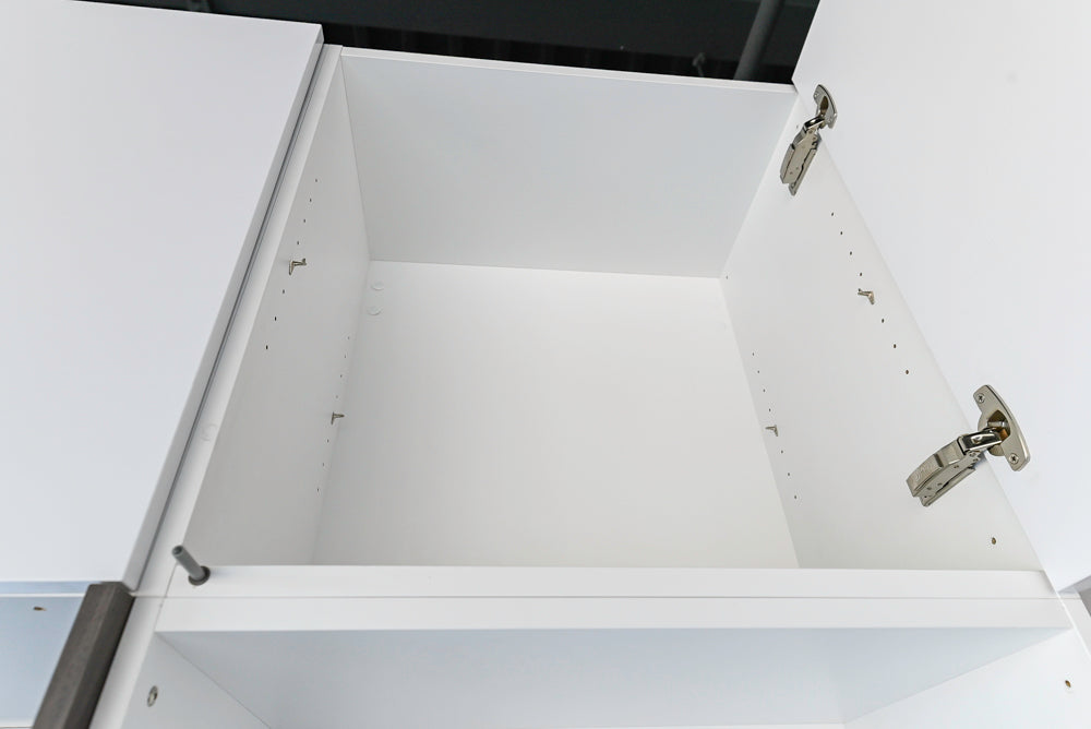 Häcker Modern Glossy White Kitchen with Island and Black Quartz Countertop