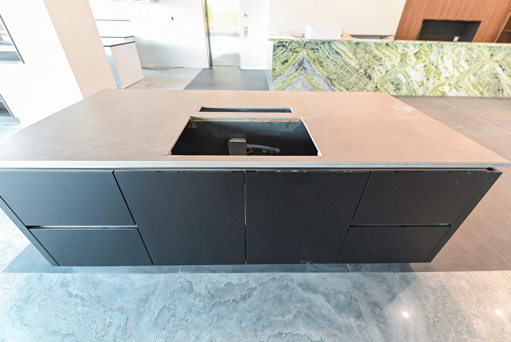 Häcker Modern Matte Black Island with Storage