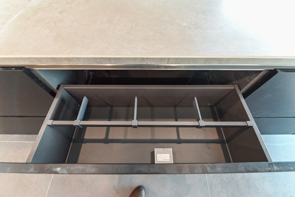 Häcker Modern Matte Black Island with Storage