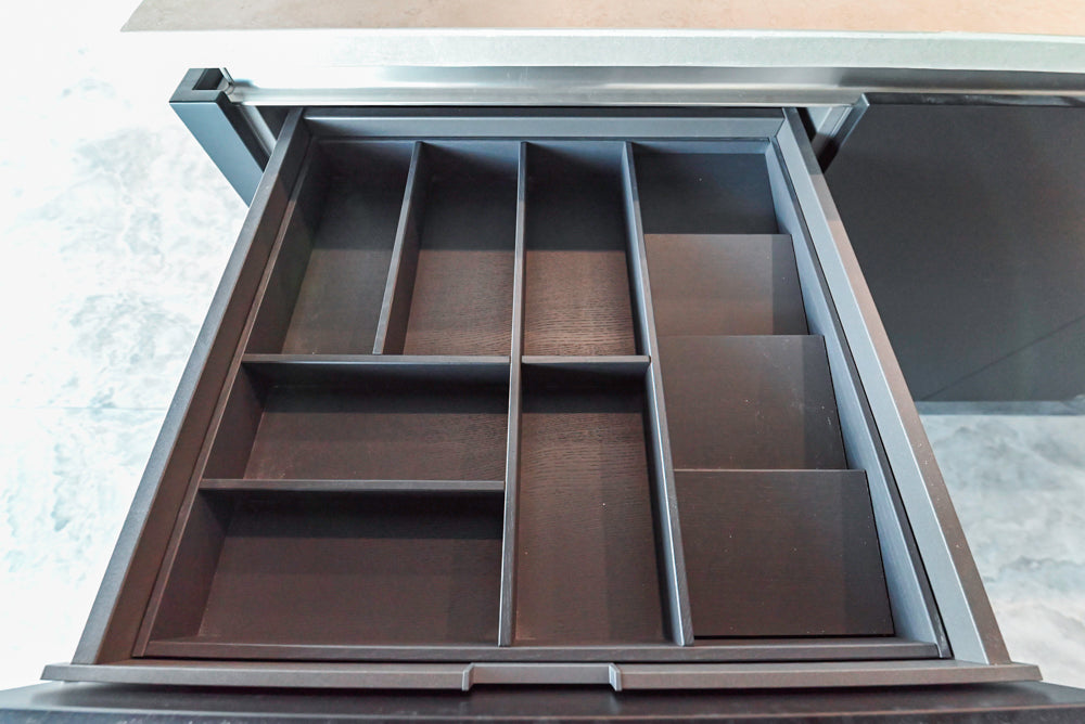 Häcker Modern Matte Black Island with Storage