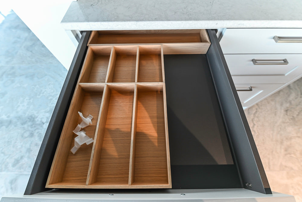 Häcker Transitional Light Grey Kitchen with Dark Grey Island and White Quartz Countertops