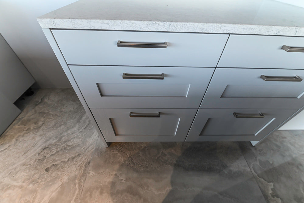 Häcker Transitional Light Grey Kitchen with Dark Grey Island and White Quartz Countertops