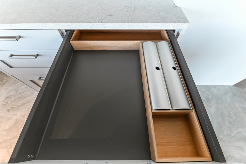 Häcker Transitional Light Grey Kitchen with Dark Grey Island and White Quartz Countertops