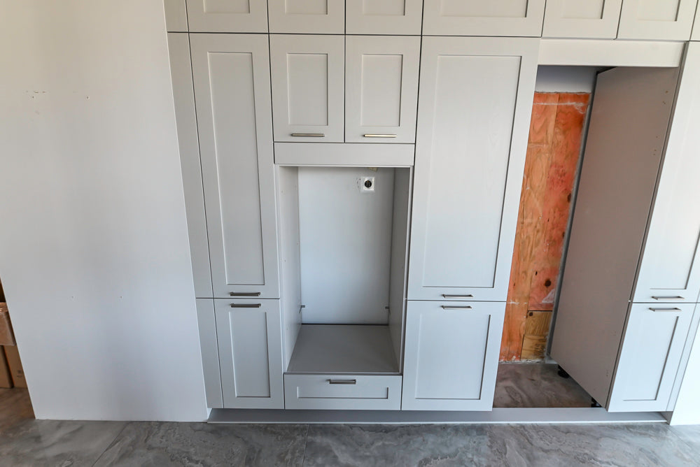 Häcker Transitional Light Grey Kitchen with Dark Grey Island and White Quartz Countertops