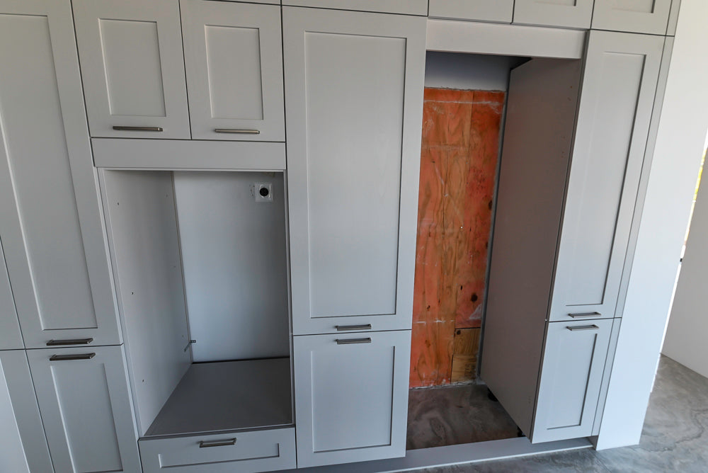 Häcker Transitional Light Grey Kitchen with Dark Grey Island and White Quartz Countertops