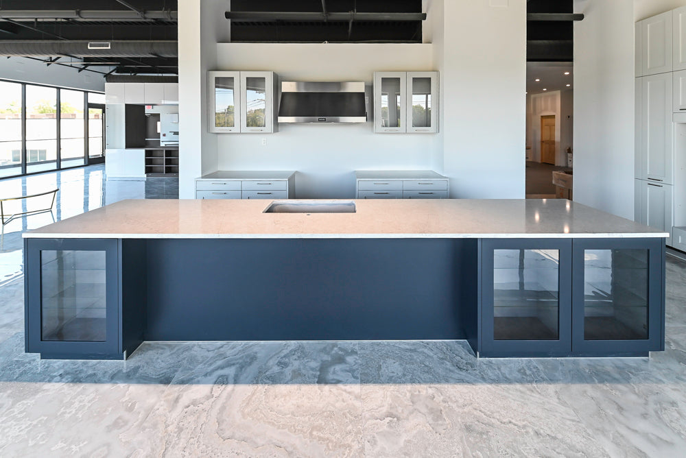 Häcker Transitional Light Grey Kitchen with Dark Grey Island and White Quartz Countertops