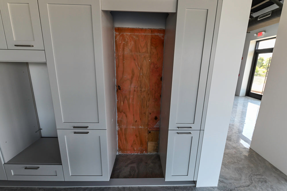 Häcker Transitional Light Grey Kitchen with Dark Grey Island and White Quartz Countertops