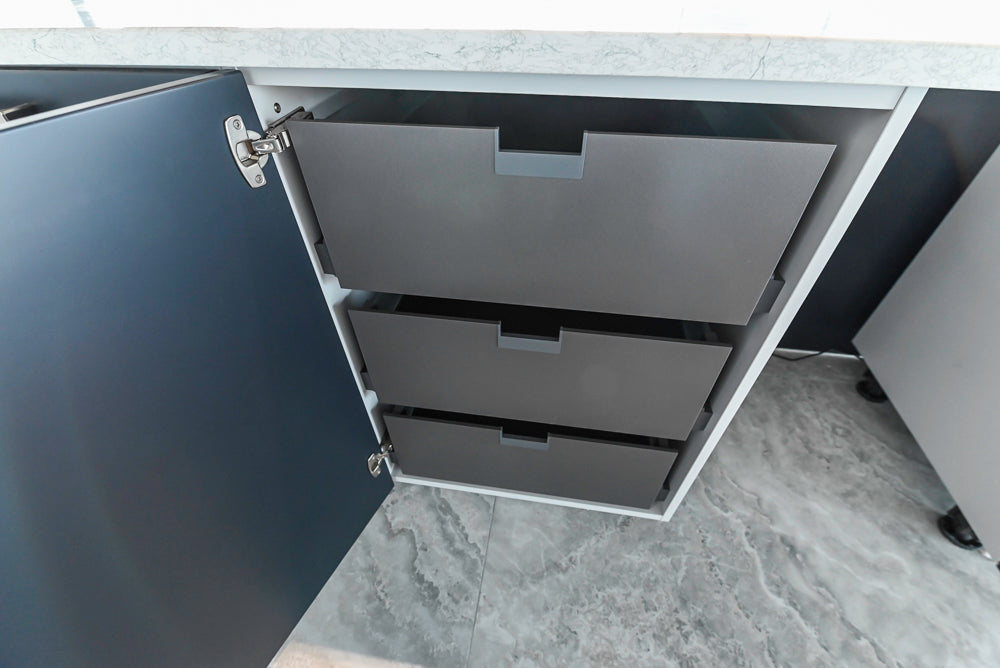 Häcker Transitional Light Grey Kitchen with Dark Grey Island and White Quartz Countertops