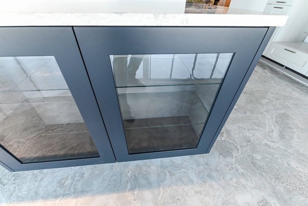 Häcker Transitional Light Grey Kitchen with Dark Grey Island and White Quartz Countertops