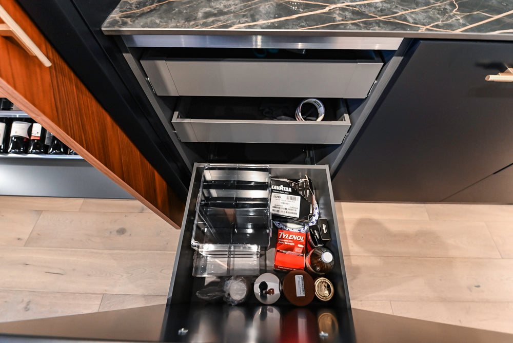 Composit Modern Two Toned Butler's Pantry with Quartz Countertop and Sink