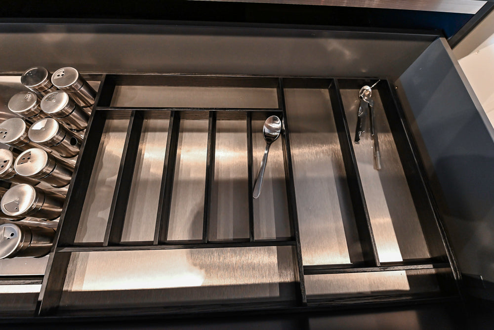 Composit Modern Two Toned Butler's Pantry with Quartz Countertop and Sink