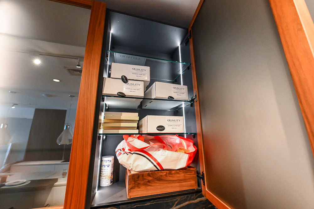 Composit Modern Two Toned Butler's Pantry with Quartz Countertop and Sink