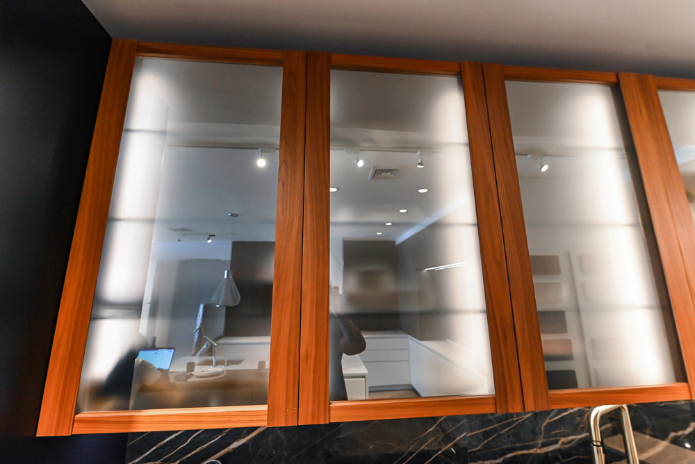 Composit Modern Two Toned Butler's Pantry with Quartz Countertop and Sink