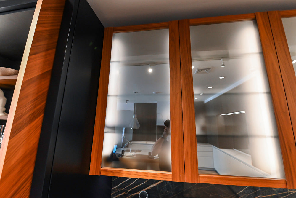 Composit Modern Two Toned Butler's Pantry with Quartz Countertop and Sink