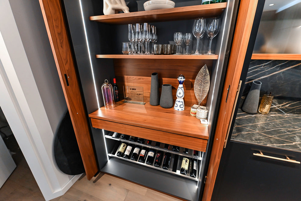 Composit Modern Two Toned Butler's Pantry with Quartz Countertop and Sink