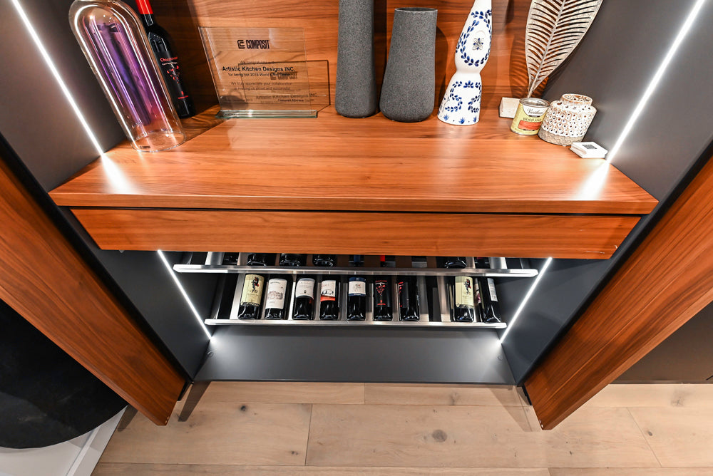 Composit Modern Two Toned Butler's Pantry with Quartz Countertop and Sink