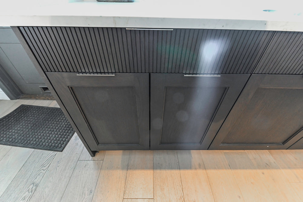 DOCA Modern Classic Brown Wood Veneer Kitchen Cabinets with Neolith Countertops