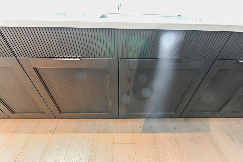 DOCA Modern Classic Brown Wood Veneer Kitchen Cabinets with Neolith Countertops