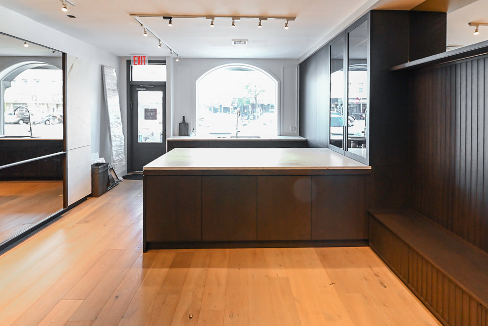 DOCA Modern Classic Brown Wood Veneer Kitchen Cabinets with Neolith Countertops