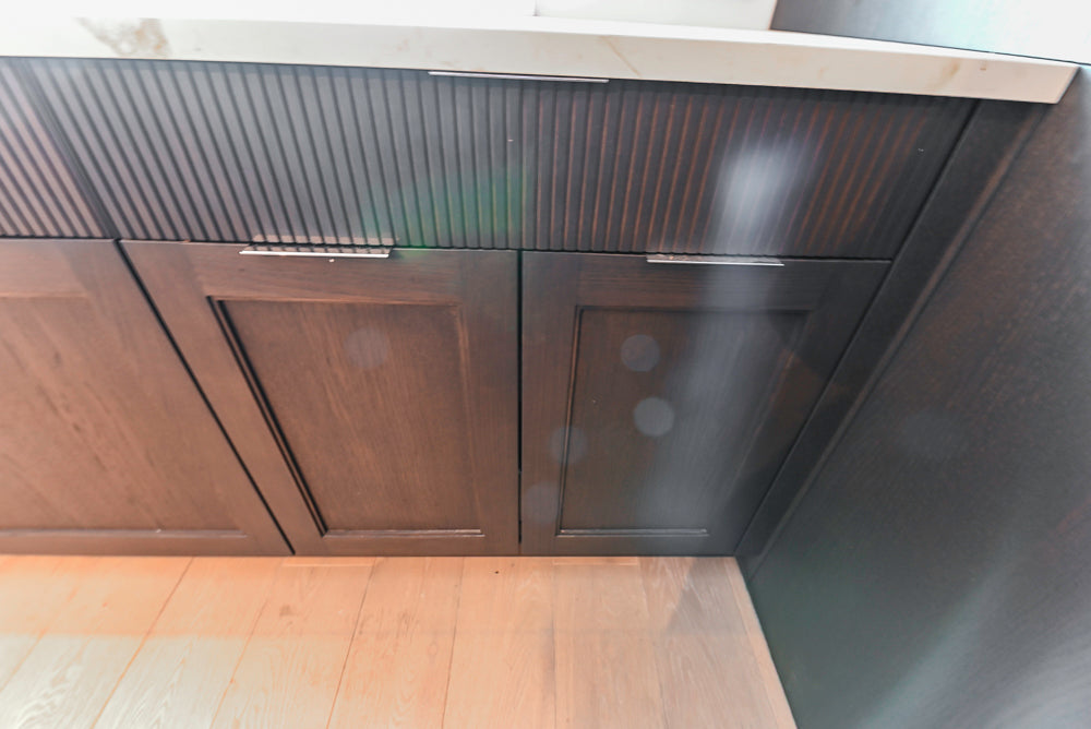 DOCA Modern Classic Brown Wood Veneer Kitchen Cabinets with Neolith Countertops