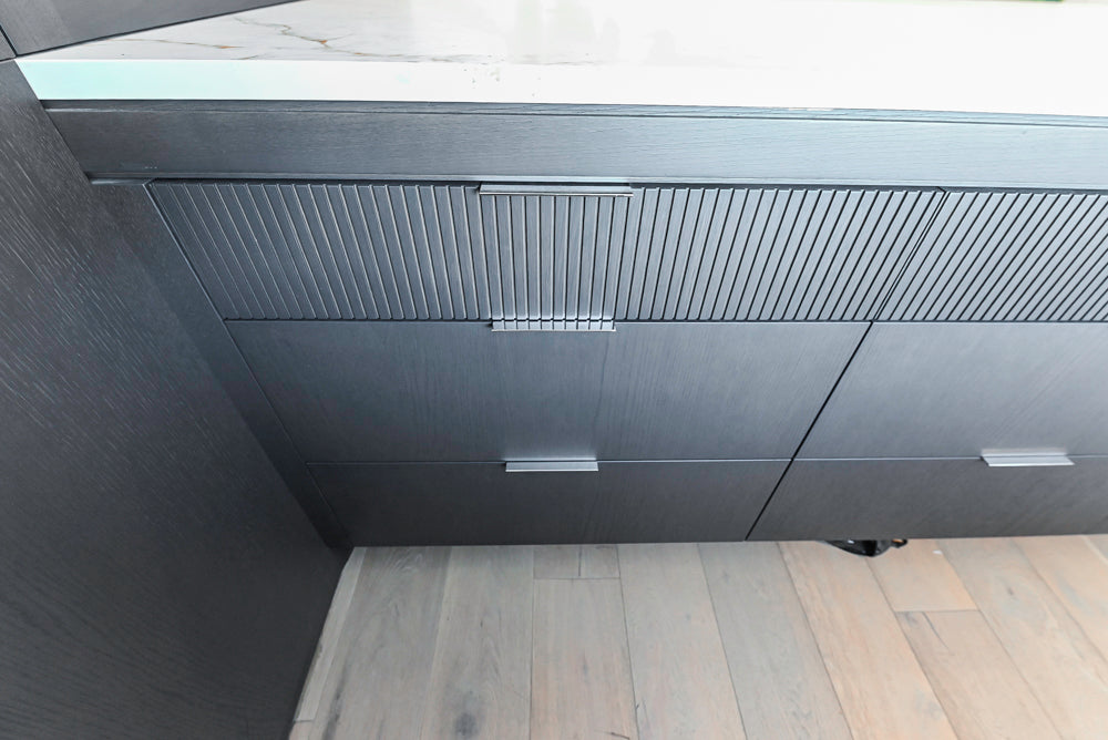 DOCA Modern Classic Brown Wood Veneer Kitchen Cabinets with Neolith Countertops